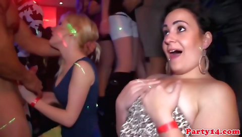 Amateur brunette blonde and a black girl doing group sex