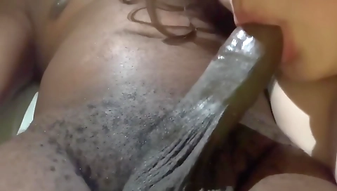 Amateur brunette girl gets fucked in her anal hole