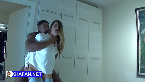 سکس زن ایرانی با یه پسر افریقایی - Big Fucked Iranian Cuckold Wife