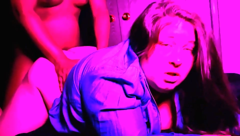 Big ass brunette amateur with big tits sex on the bed