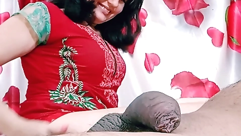 Amateur interracial deepthroat threesome with a great milf